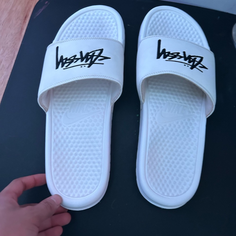 White stussy slides